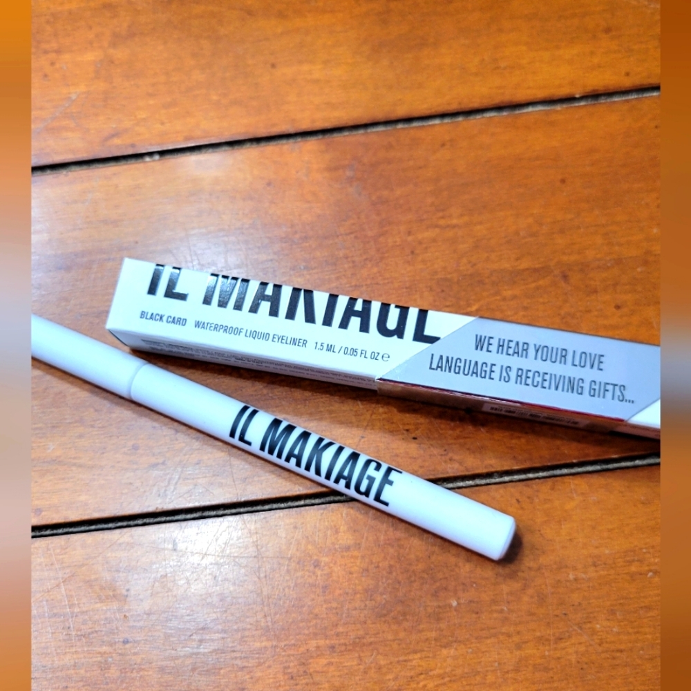 Il Makiage Waterproof Liquid Eyeliner